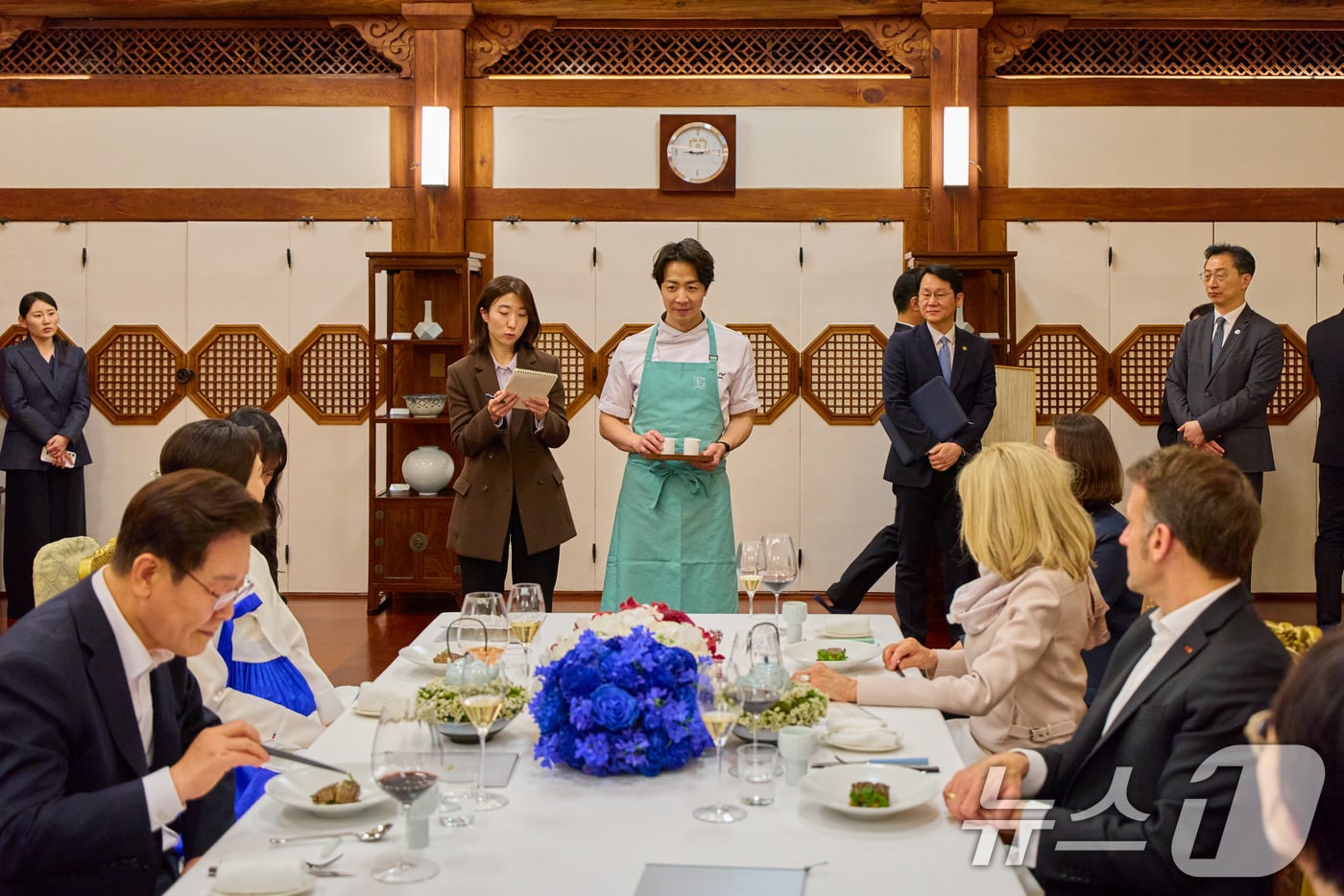 [잡담] 손종원이 국빈 만찬 직접 서빙한 곳 분위기 | 인스티즈