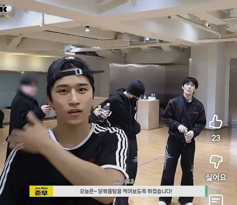 다인원 아이돌이 저녁 메뉴 정하는방법.jpg | 인스티즈