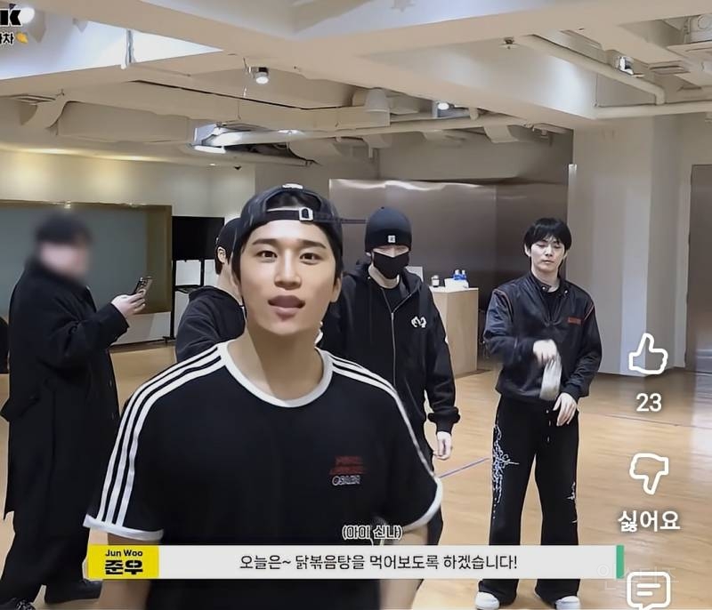 다인원 아이돌이 저녁 메뉴 정하는방법.jpg | 인스티즈