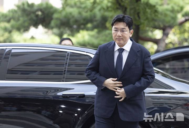 경찰 피셜: 하이브 의장 방시혁 보완수사 진행 중 | 인스티즈