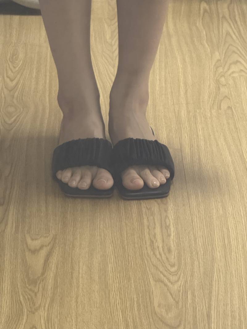 [잡담] 이 신발 신을까 팔까 | 인스티즈