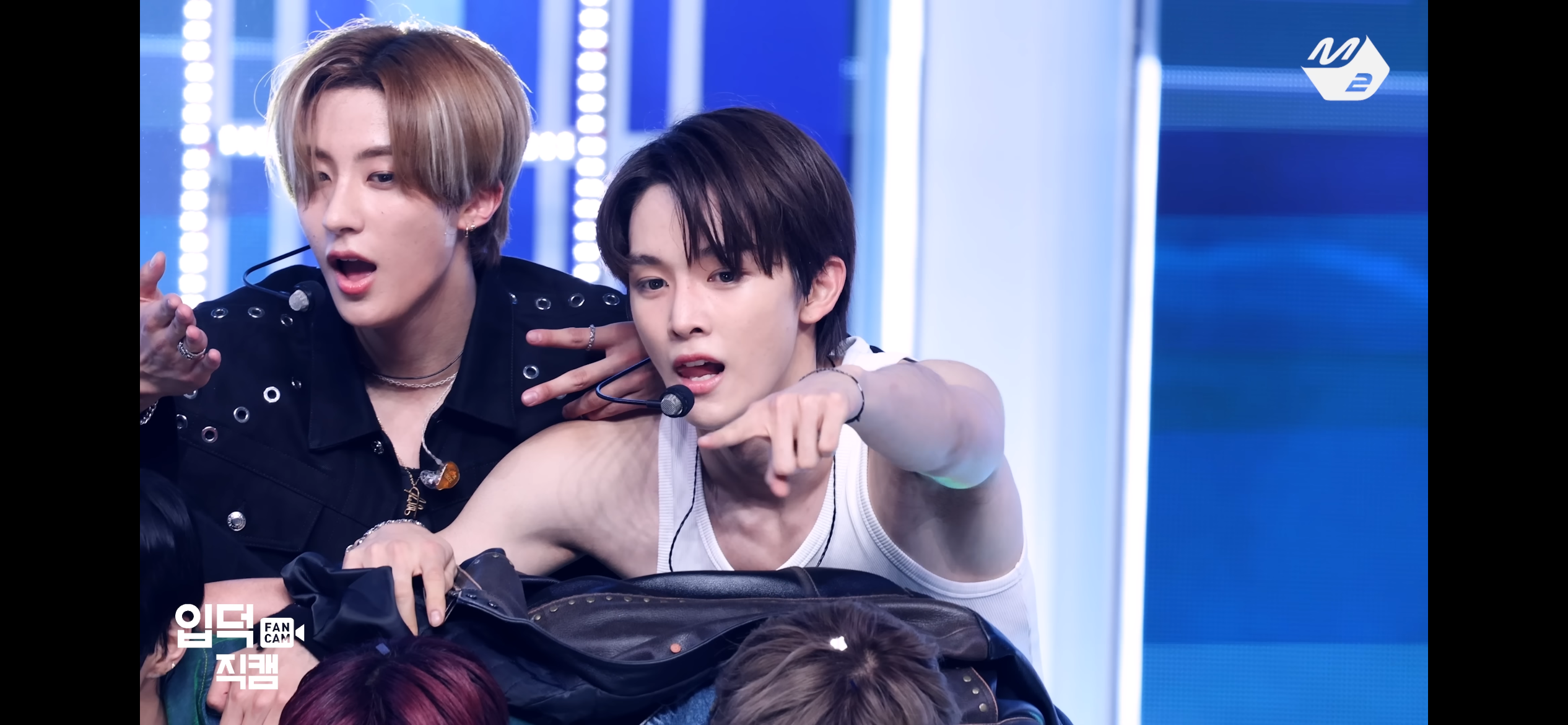 [잡담] 성찬씨. 왜 나시만 입고 쉬시는 거예요 | 인스티즈