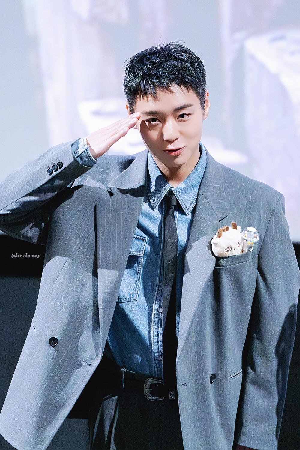 [잡담] 박지훈 진짜 변함없이 인형 엄청 좋아하는거 좋다ㅋㅋㅋ | 인스티즈