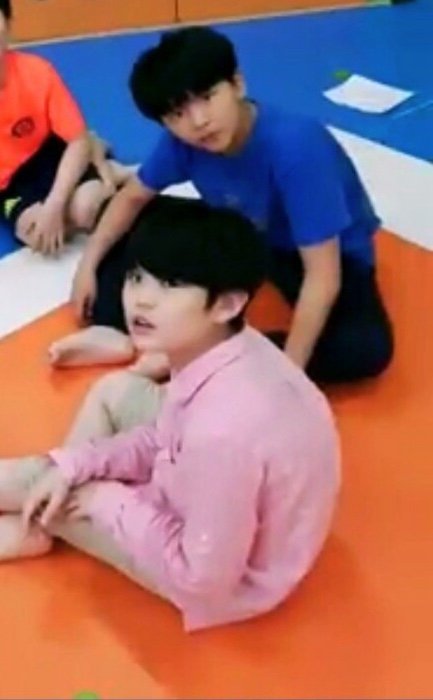 [잡담] 킥플립 민제가 운학이랑 같이 찍은 사진들 올려줌! | 인스티즈