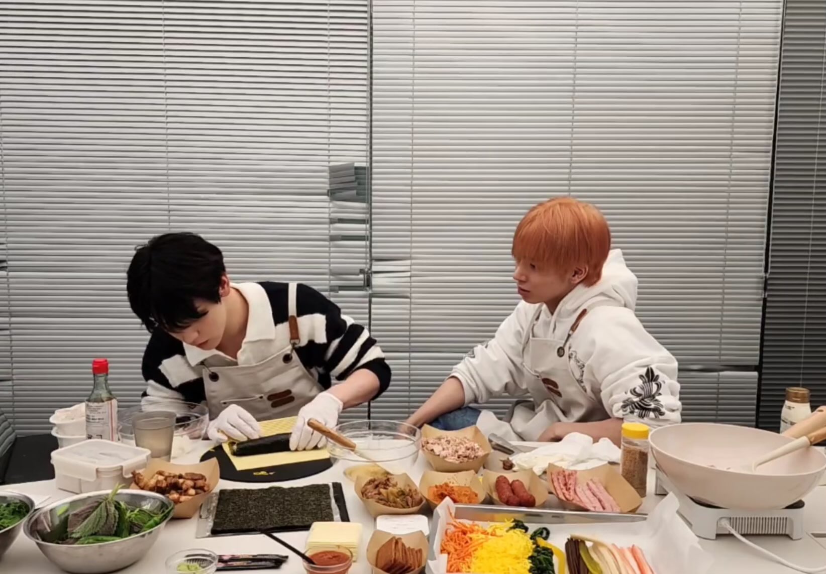 [잡담] 나 아직 수빈 태현 김밥 싸기 라이브 안 봤는데 어 좀 내용이 예상 가 | 인스티즈