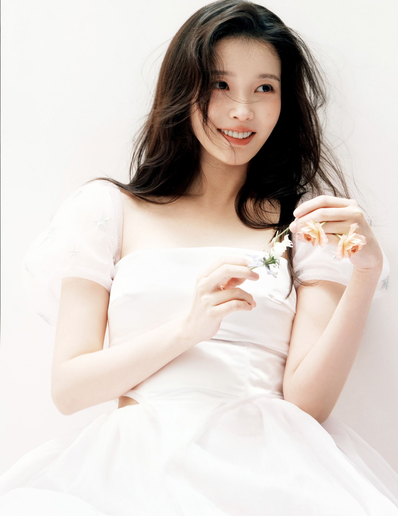 [잡담] 요즘 아이유 얼굴 뭐지 | 인스티즈