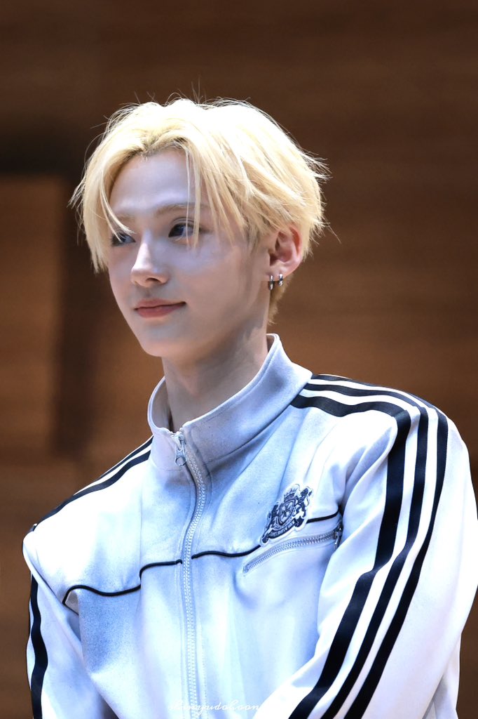 [잡담] 만우절에 뜬 이상원 사진 진심 개예쁘네 | 인스티즈