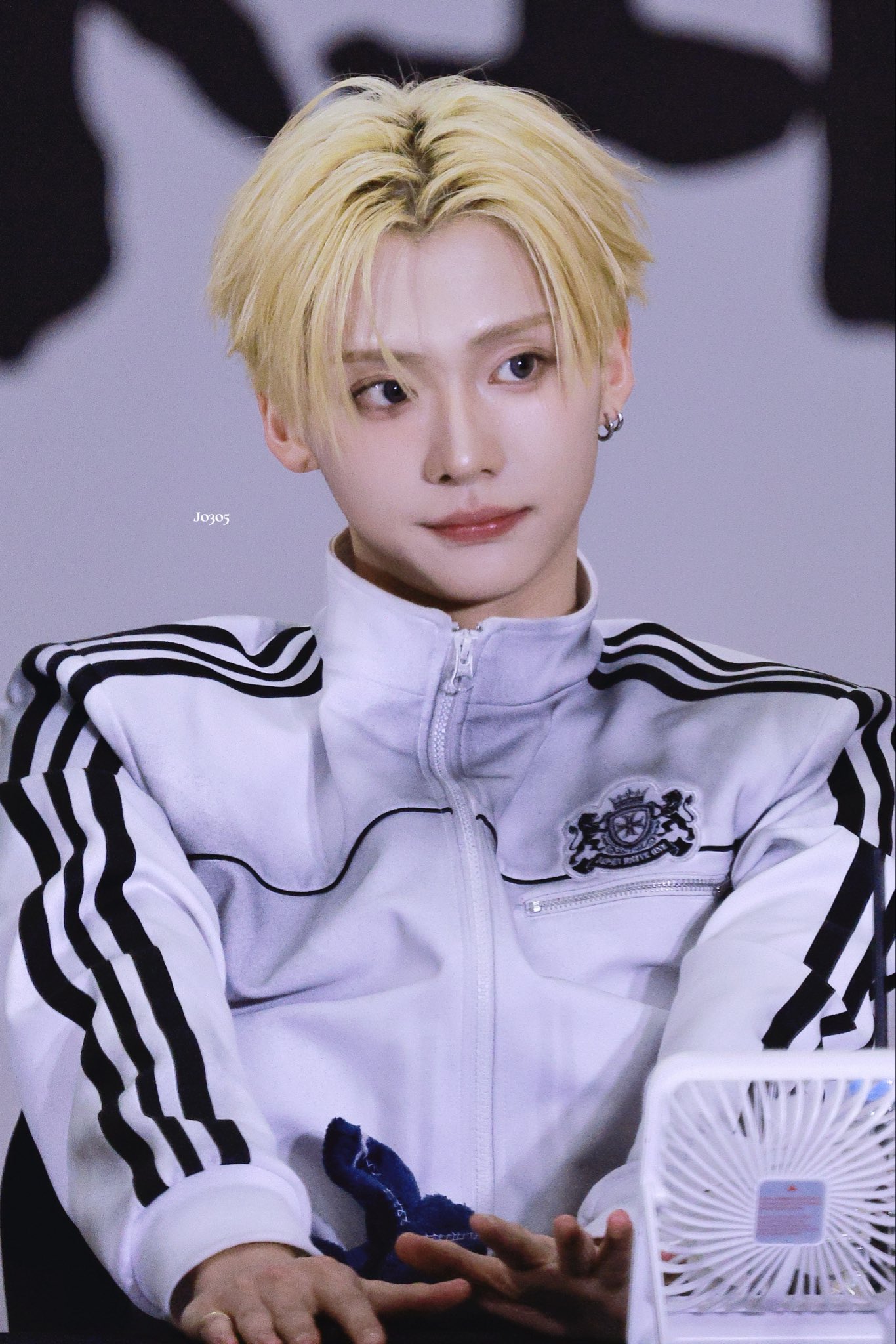 [잡담] 만우절에 뜬 이상원 사진 진심 개예쁘네 | 인스티즈