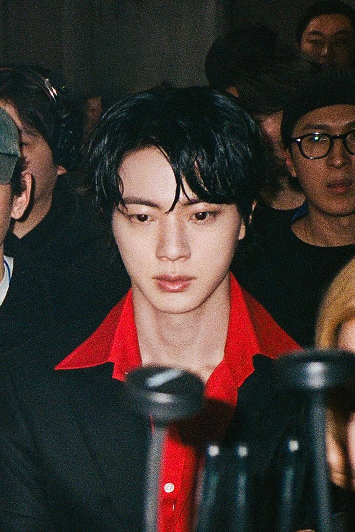 [잡담] 방탄 진 촬영현장 사진 다 봤는데 미모가 | 인스티즈