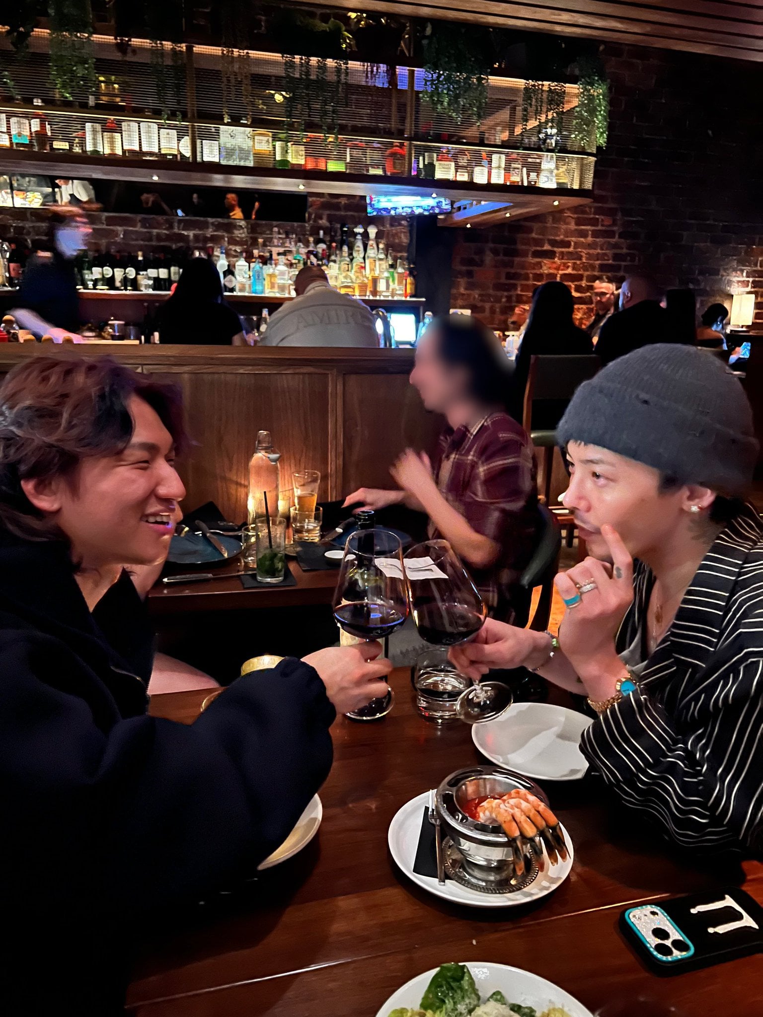 [잡담] 대성이 진짜 지디 바라볼때 표정 여전하다 ㅋㅋ | 인스티즈