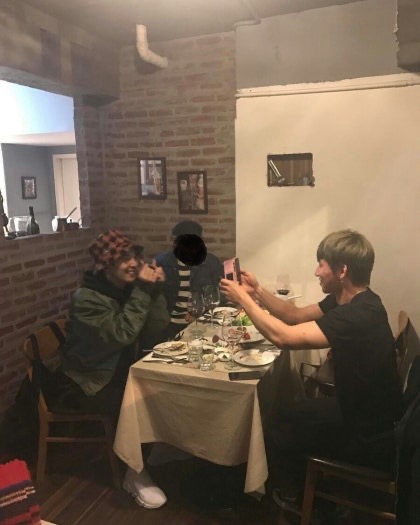 [잡담] 대성이 진짜 지디 바라볼때 표정 여전하다 ㅋㅋ | 인스티즈