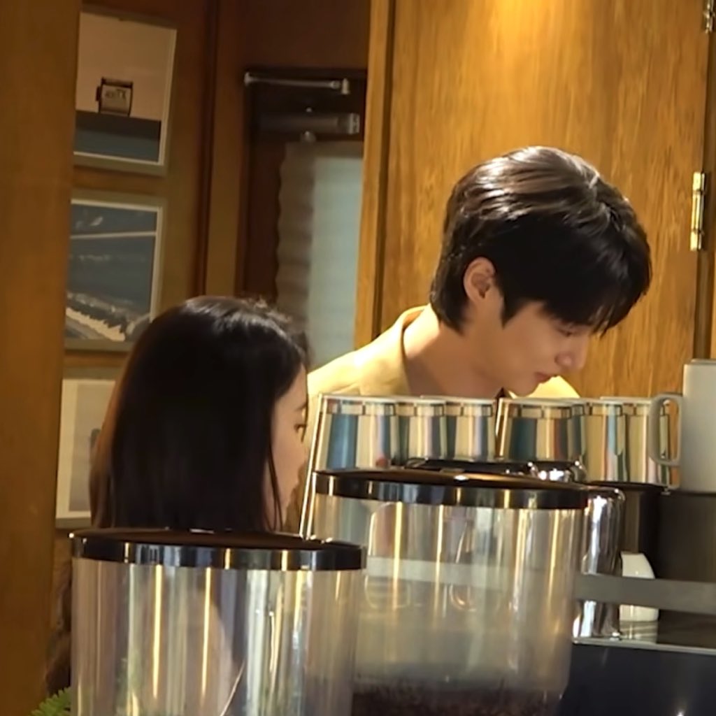 [잡담] 대군부인) 카페에서 이안대군이랑 성희주봄 | 인스티즈