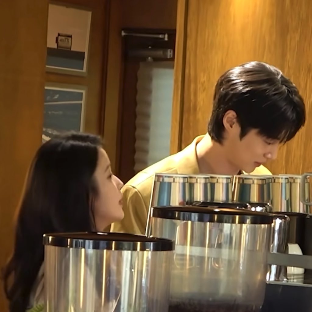 [잡담] 대군부인) 카페에서 이안대군이랑 성희주봄 | 인스티즈