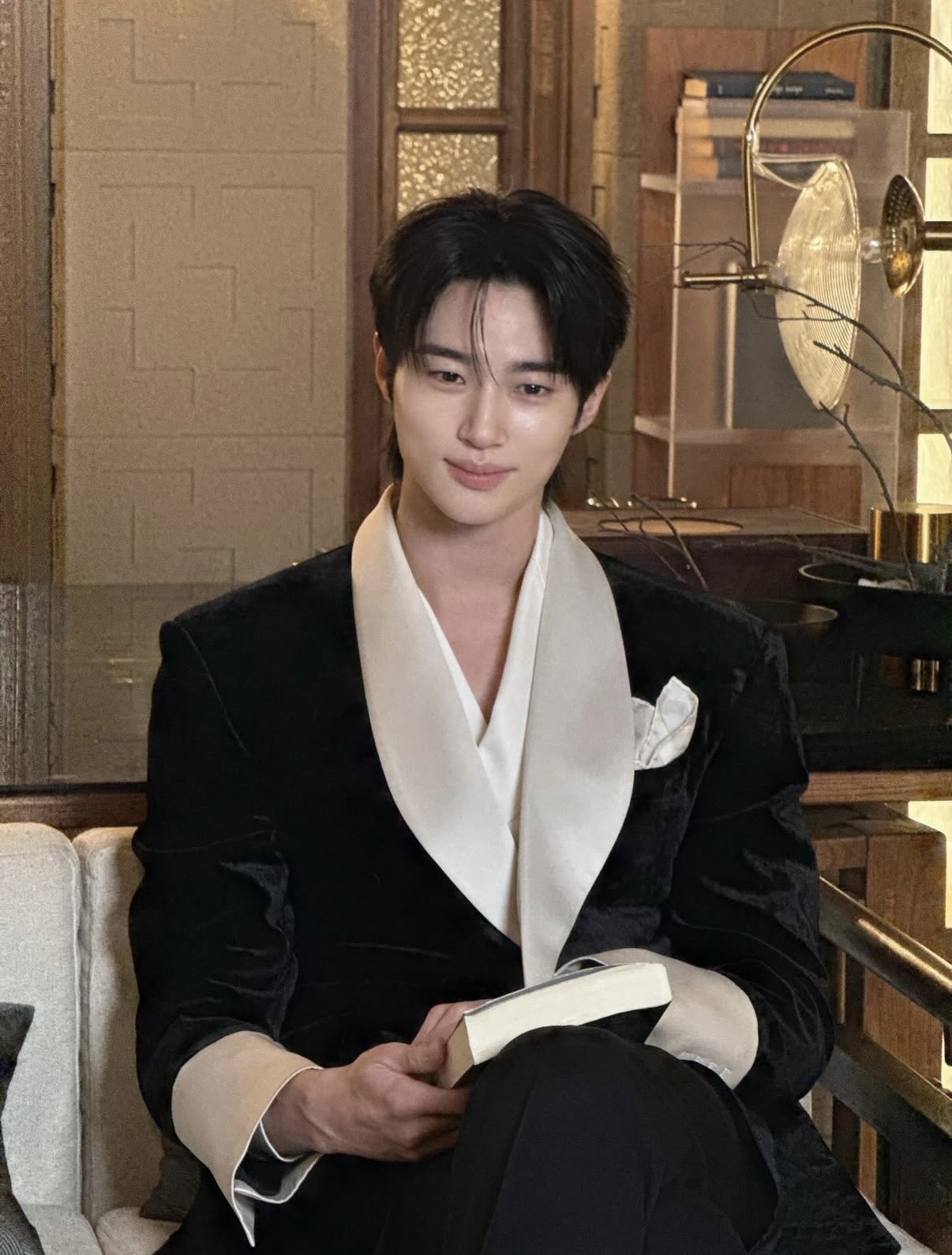 [잡담] 변우석 꾸꾸꾸 스타일 잘 받는거 신기하다 | 인스티즈