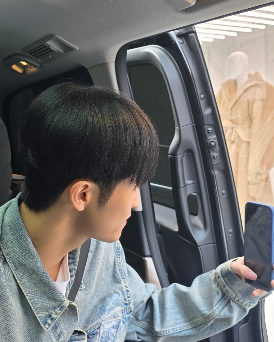 [잡담] 260404 i_d 인스타 메종 마르지엘라 올려준 마크 사진들 | 인스티즈