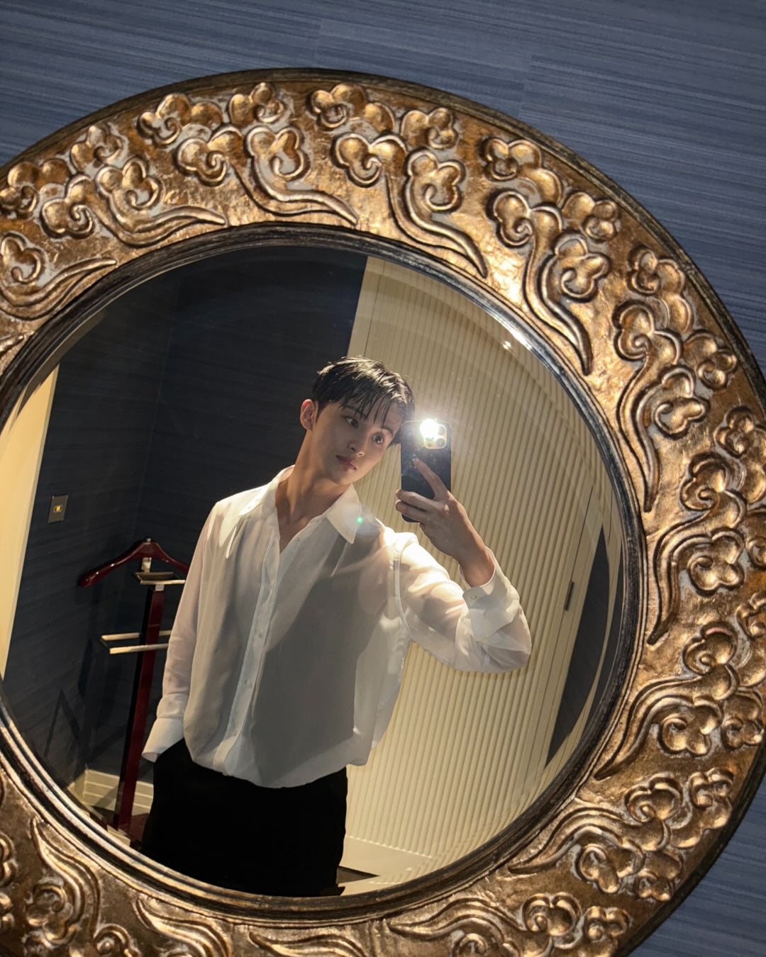 [잡담] 260404 i_d 인스타 메종 마르지엘라 올려준 마크 사진들 | 인스티즈