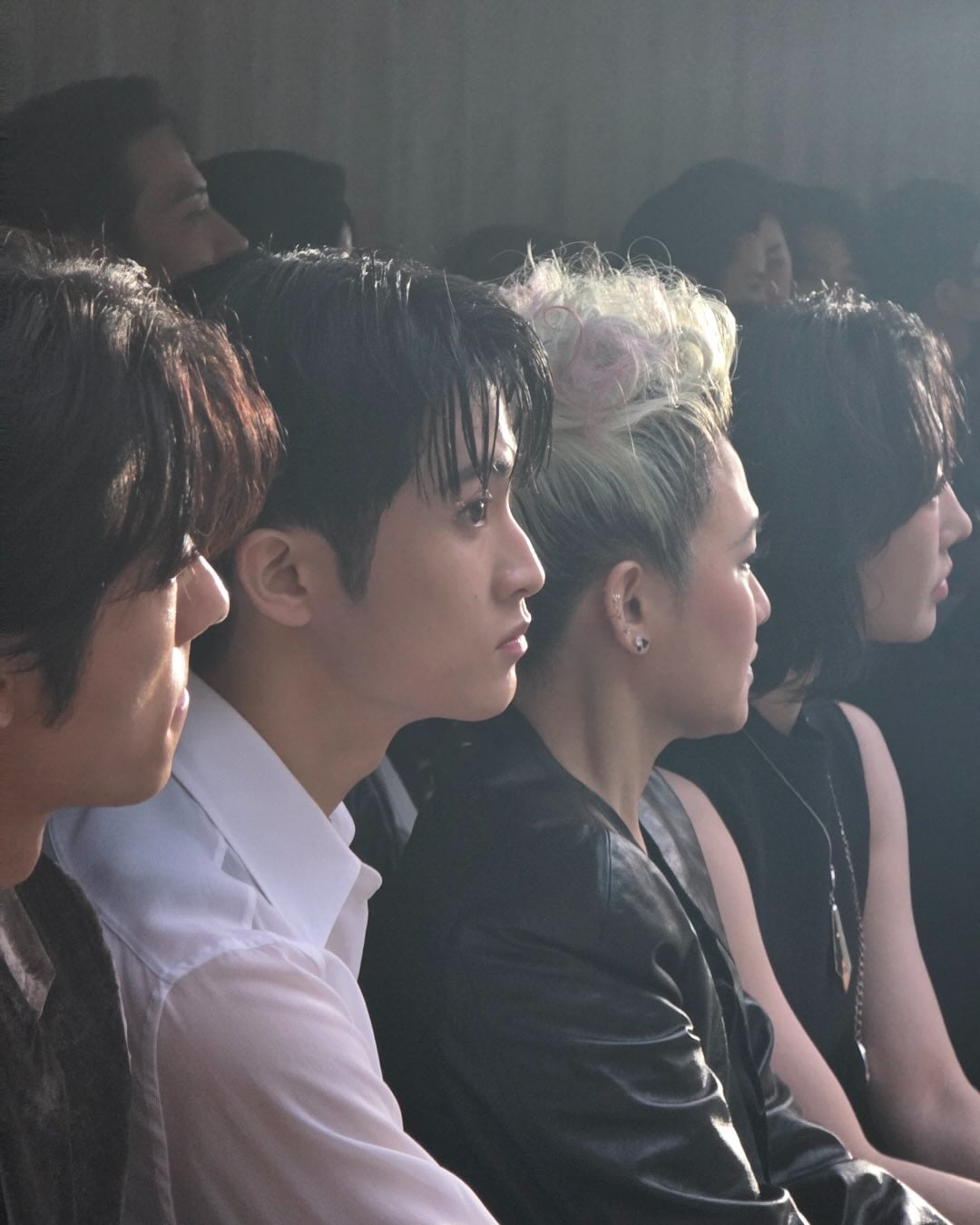 [잡담] 260404 i_d 인스타 메종 마르지엘라 올려준 마크 사진들 | 인스티즈