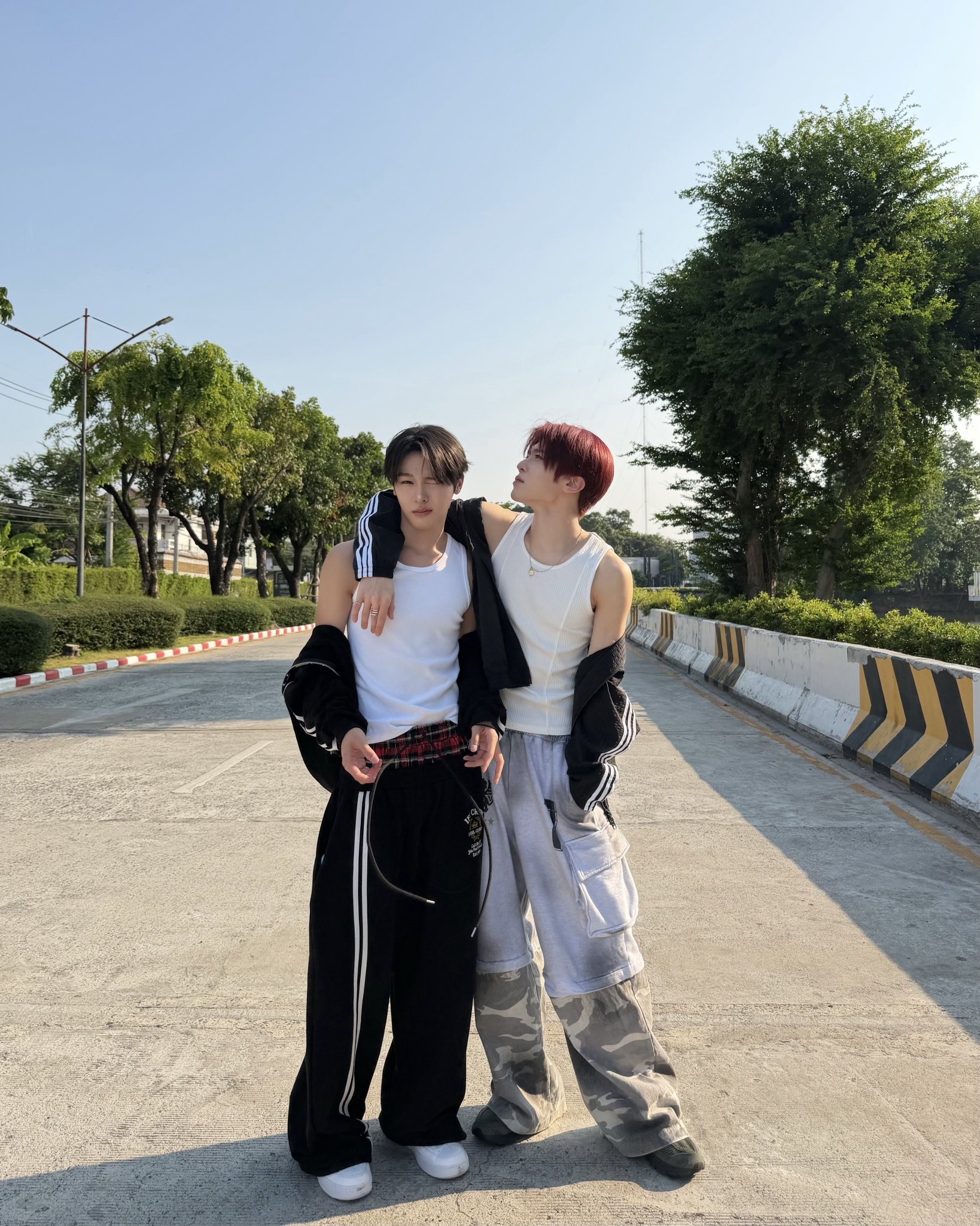 [잡담] 난 아직도 02 03 이 맏형라인인걸 믿지 못하겟는거야 | 인스티즈
