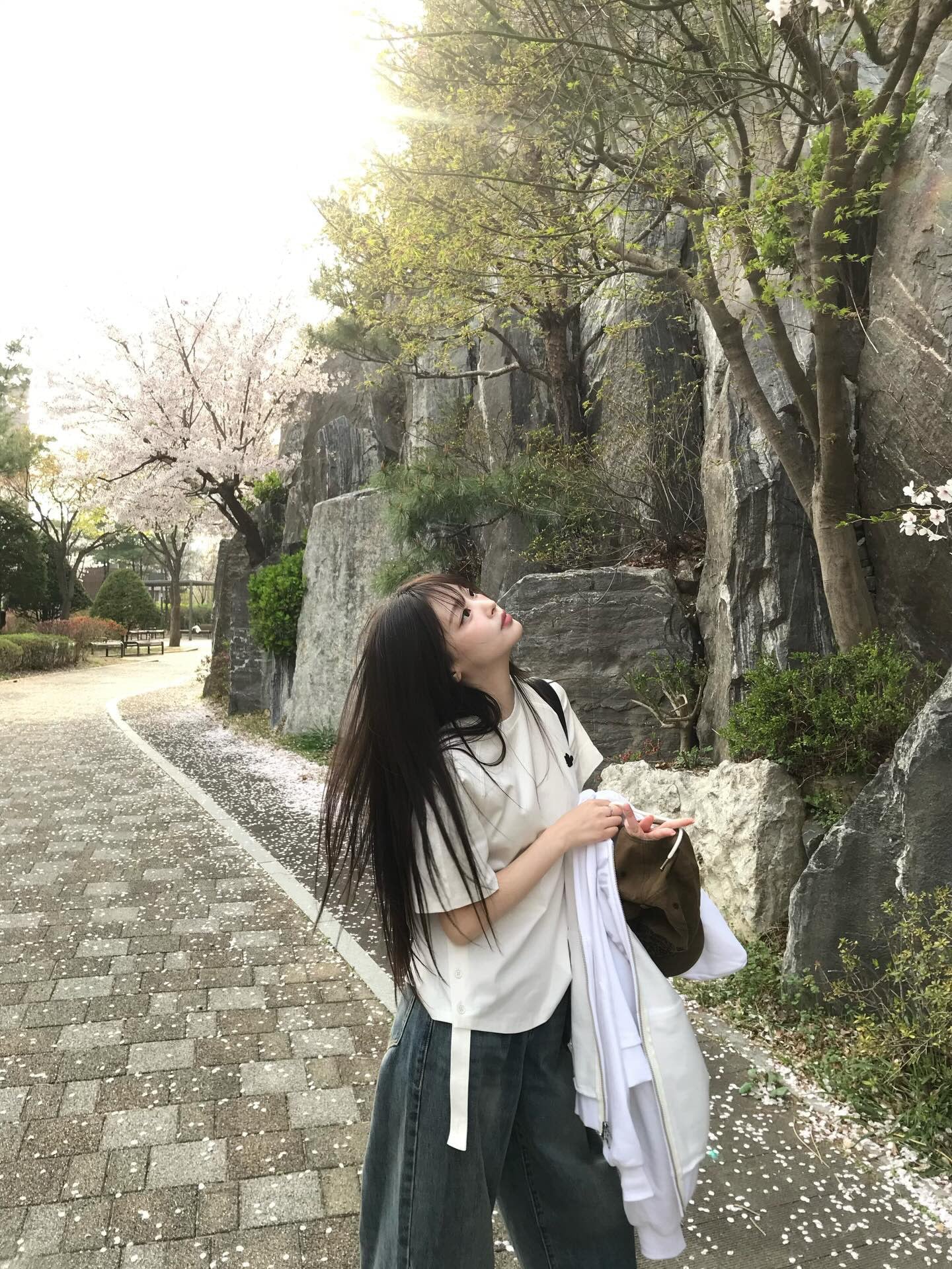 [잡담] 최희진 홍수주 벚꽃 데이트 마음 좋다… | 인스티즈