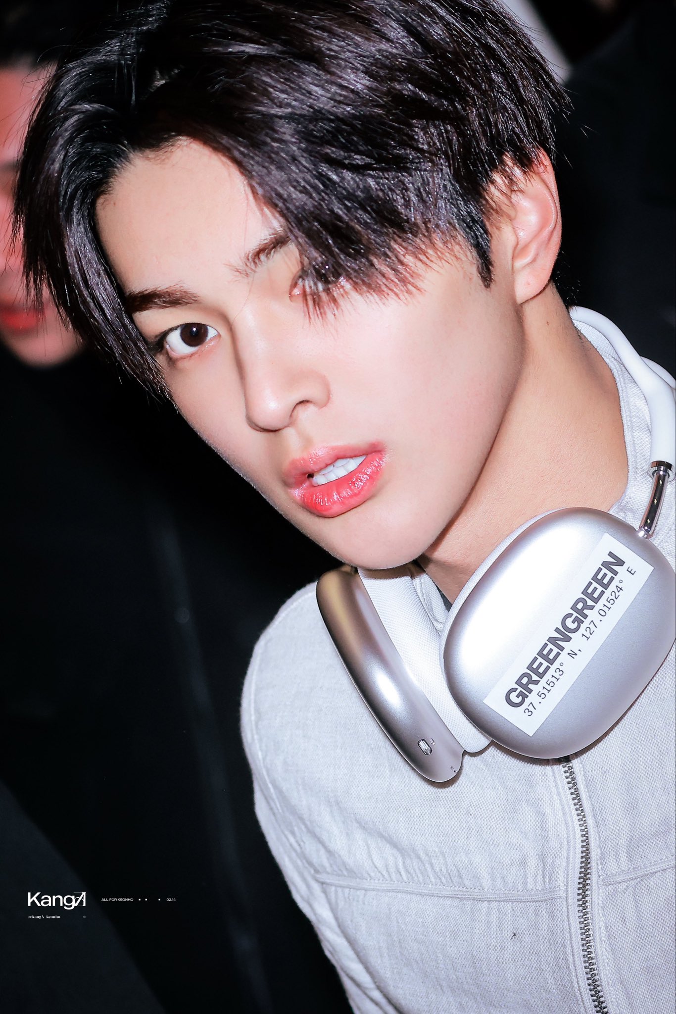 [잡담] 코르티스 출국하면서 깨알같이 앨범 홍보 | 인스티즈