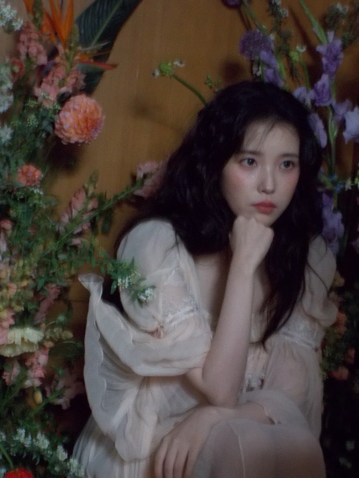 [잡담] 아이유) 오미나 어제 그냥 꿈에서 선녀 나왔는데 너엿군아 | 인스티즈