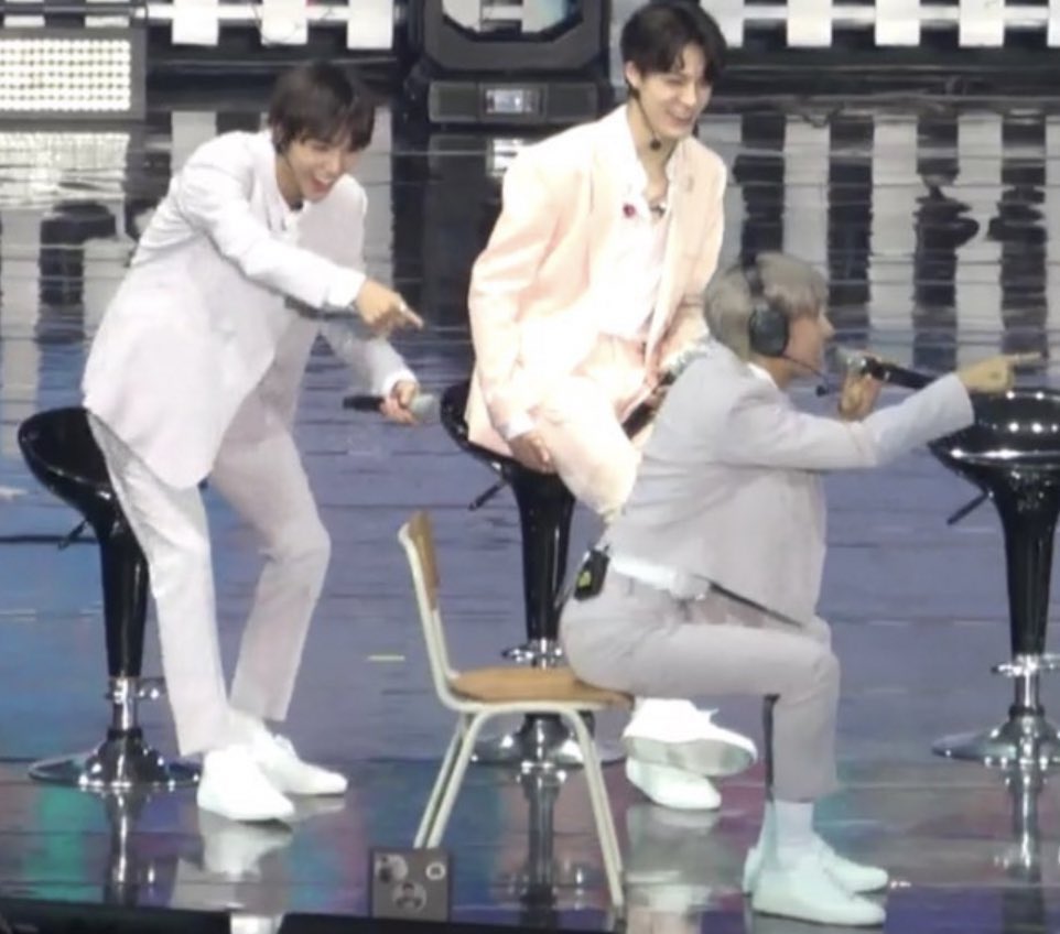 [잡담] 런쥔이 엉덩이보고 즐거워하는 해찬이ㅋㅋㅋㅋ | 인스티즈