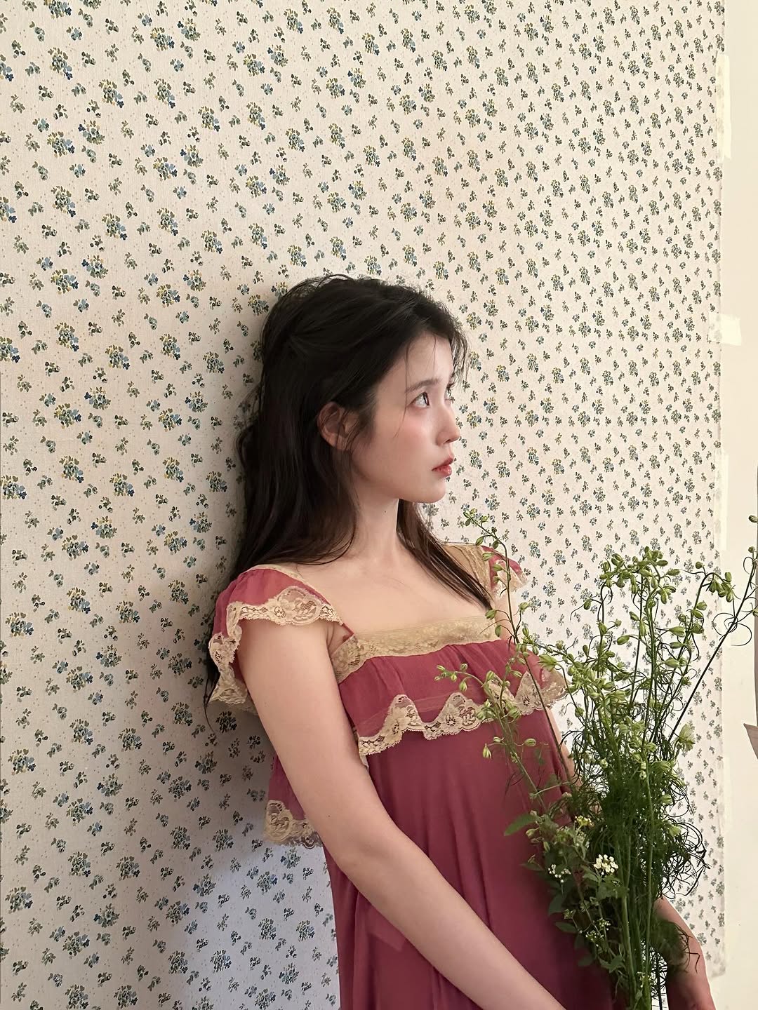 [잡담] 아이유 이 핑크드레스 지인짜 예쁘다 | 인스티즈