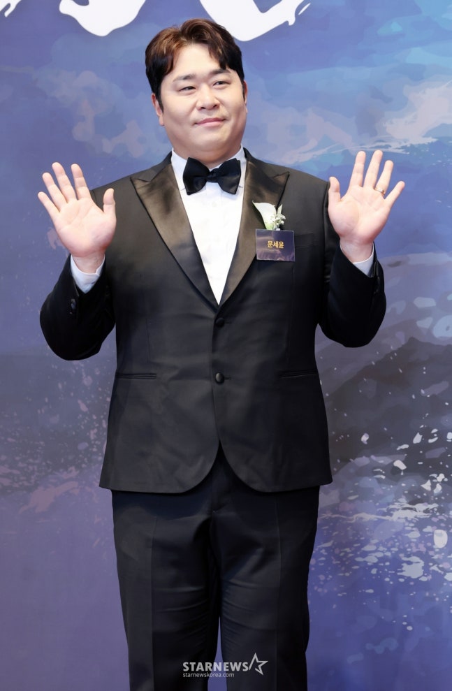 [정보/소식] [단독] 11년 만에 떠난다..문세윤, 5월 전속계약 종료→FNC 예능 사업 철수 | 인스티즈