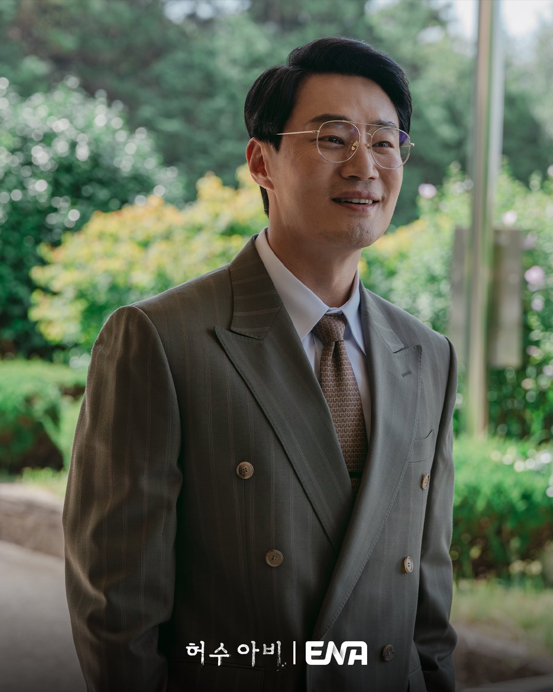 [잡담] 허수아비) '천의 얼굴' 이희준, 또 한 번의 연기 변신정계 입문을 노리는 욕망 가득 엘리트 검사 '차시영' 役 | 인스티즈