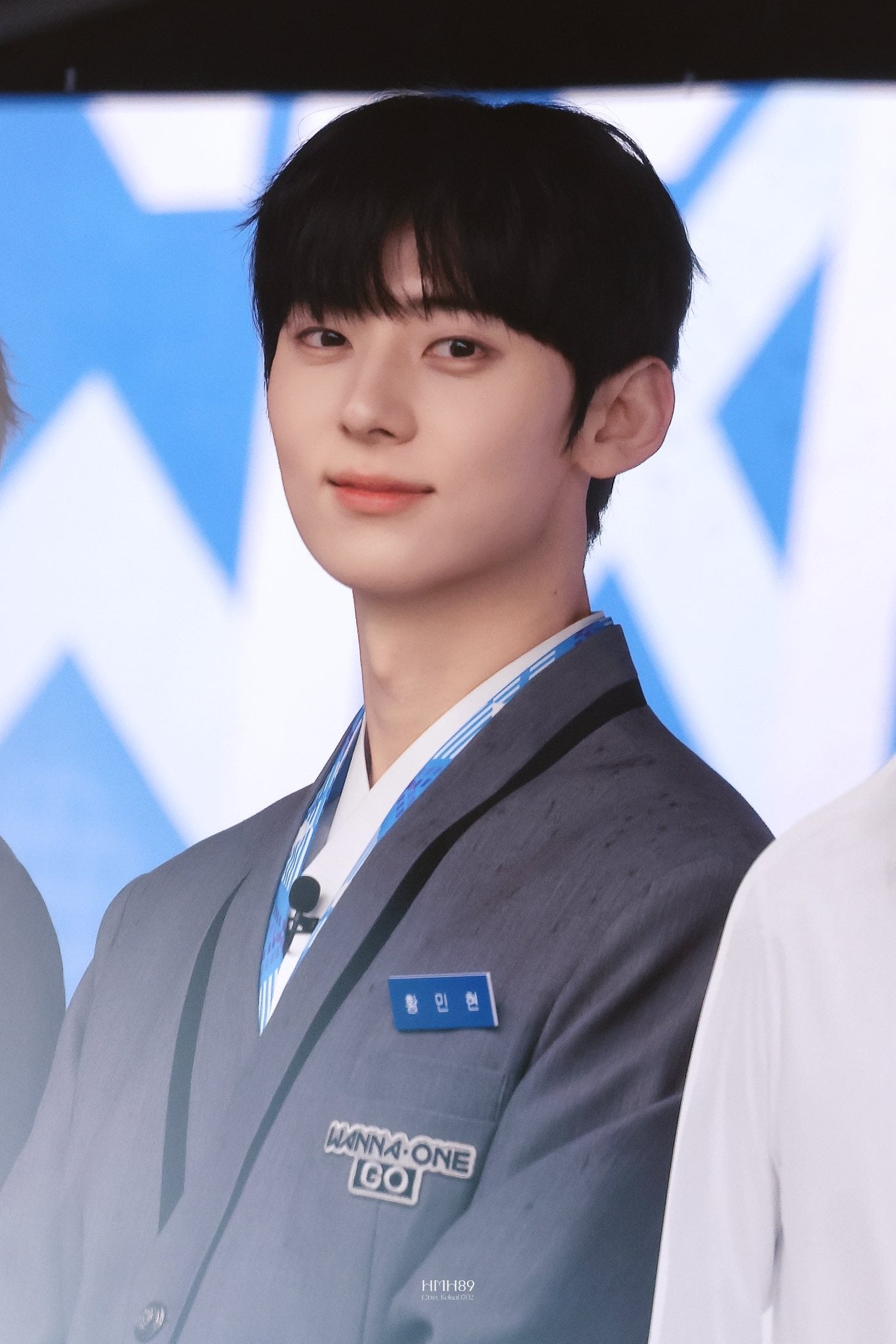 [잡담] 황민현 오늘 얼굴 미쳤네(p) | 인스티즈