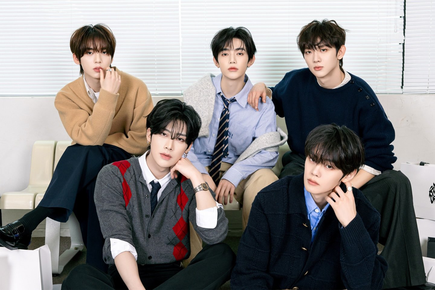 [잡담] 앤더블 그냥 이정도면 회사가 5인조 못박은거 같은데 | 인스티즈