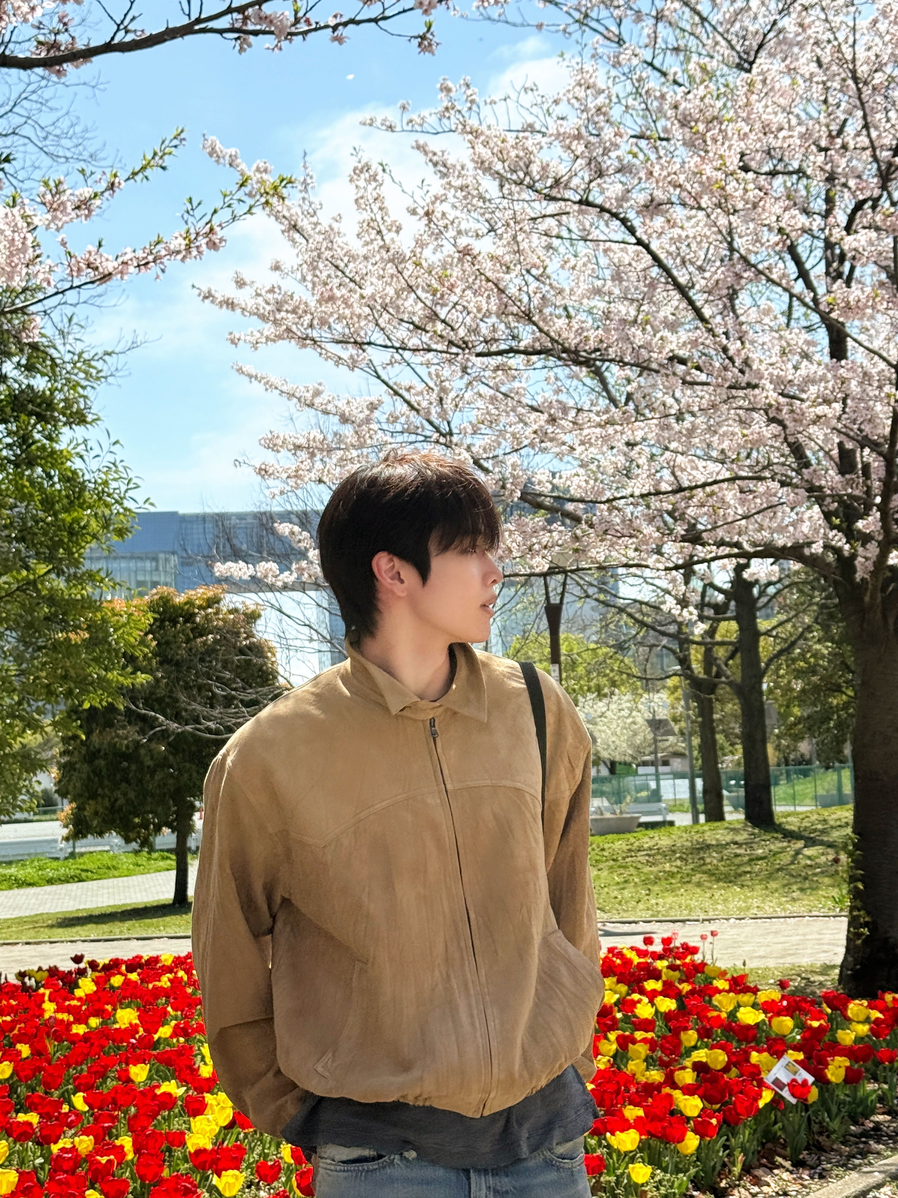[잡담] 성찬이 꽃구경했었나봥 | 인스티즈