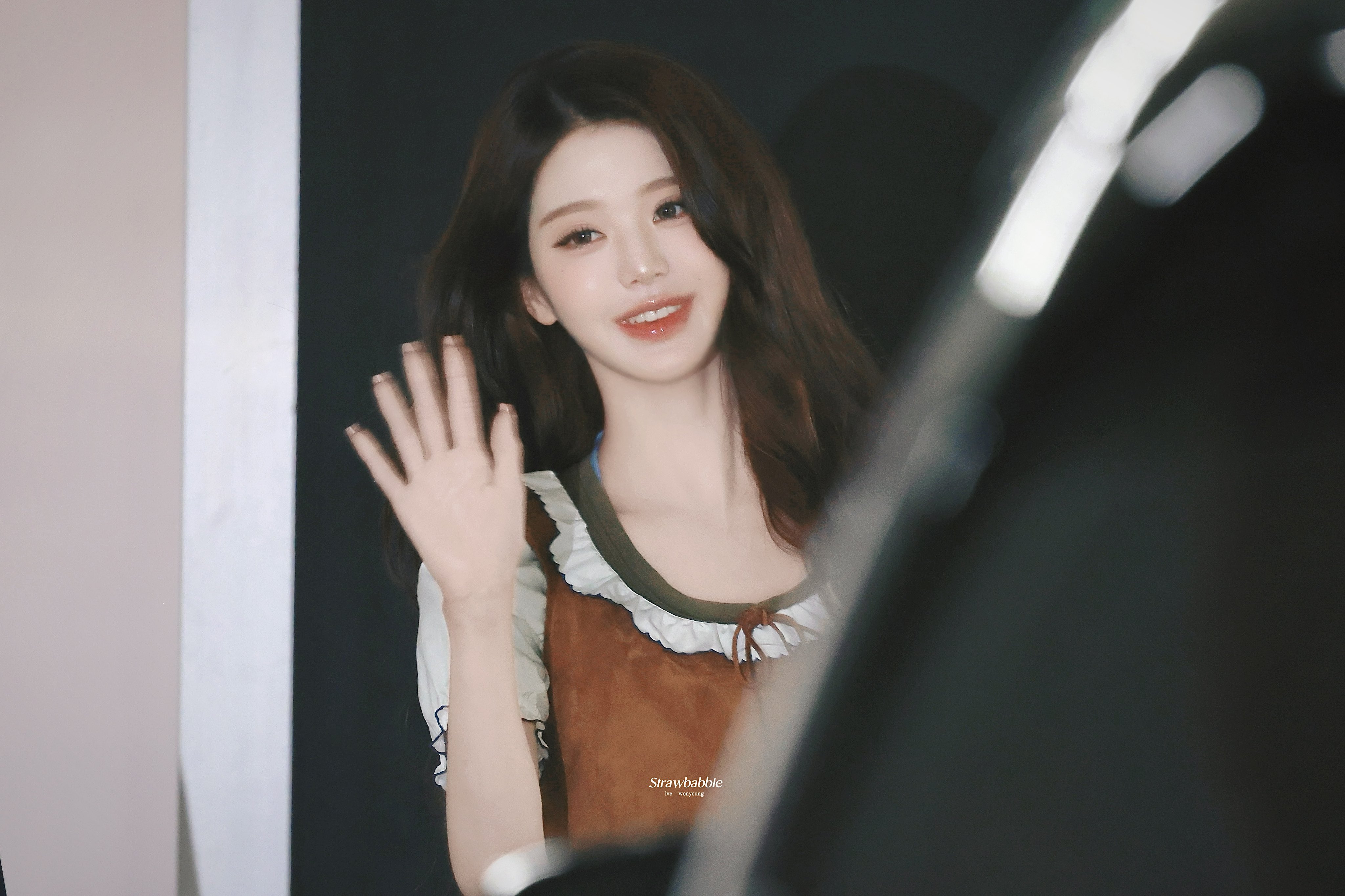 [잡담] 오늘 미우미우 뷰티 포토콜 행사 참석한 장원영 | 인스티즈