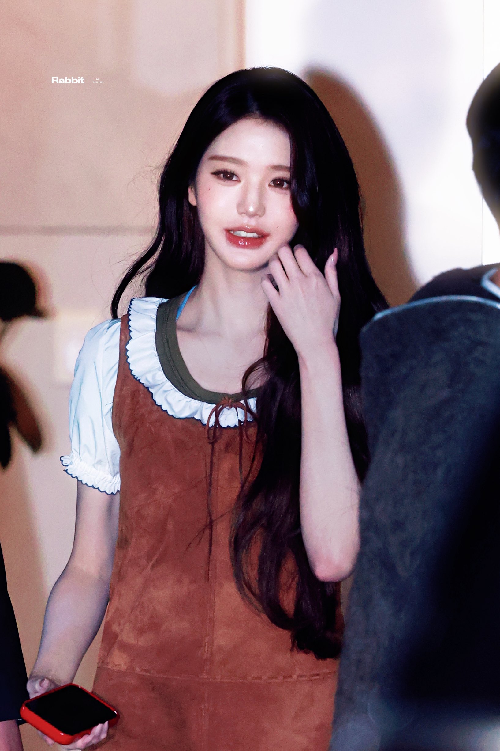 [잡담] 오늘 미우미우 뷰티 포토콜 행사 참석한 장원영 | 인스티즈