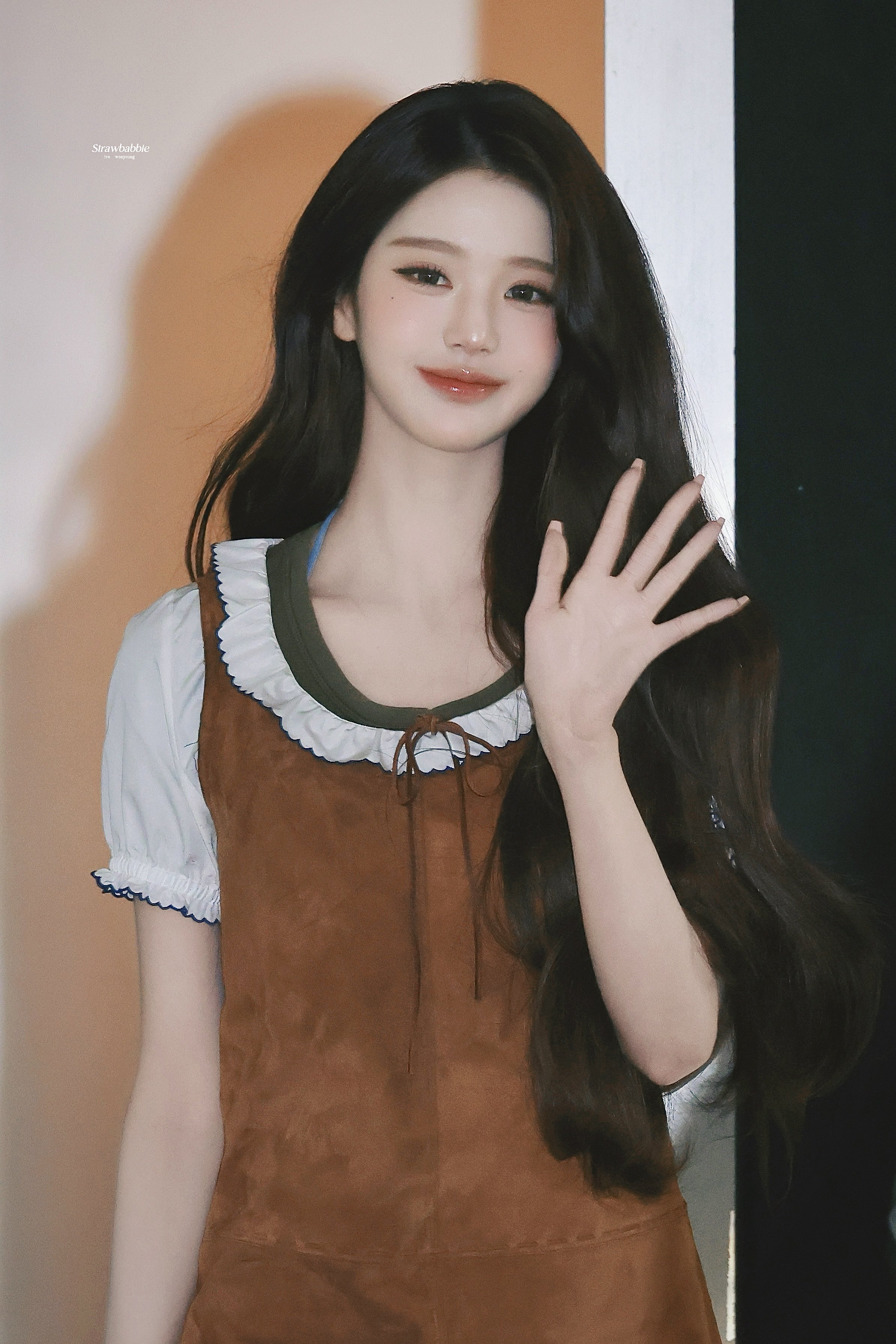 [잡담] 오늘 미우미우 뷰티 포토콜 행사 참석한 장원영 | 인스티즈