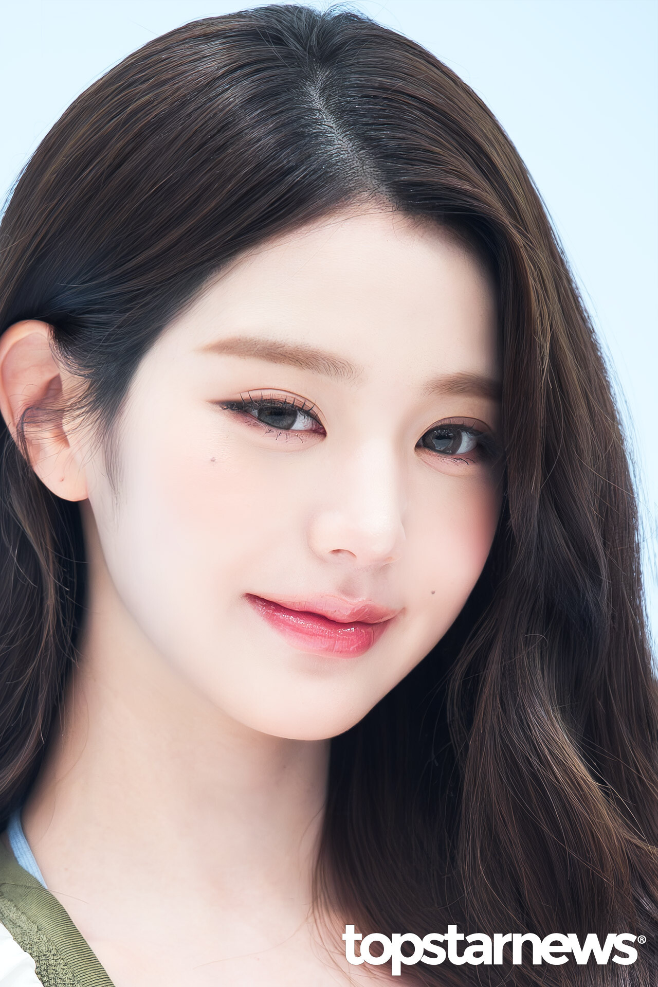 [잡담] 오늘 뜬 너무 아름다운 미우미우 뷰티 포토콜 장원영 얼빡샷 | 인스티즈