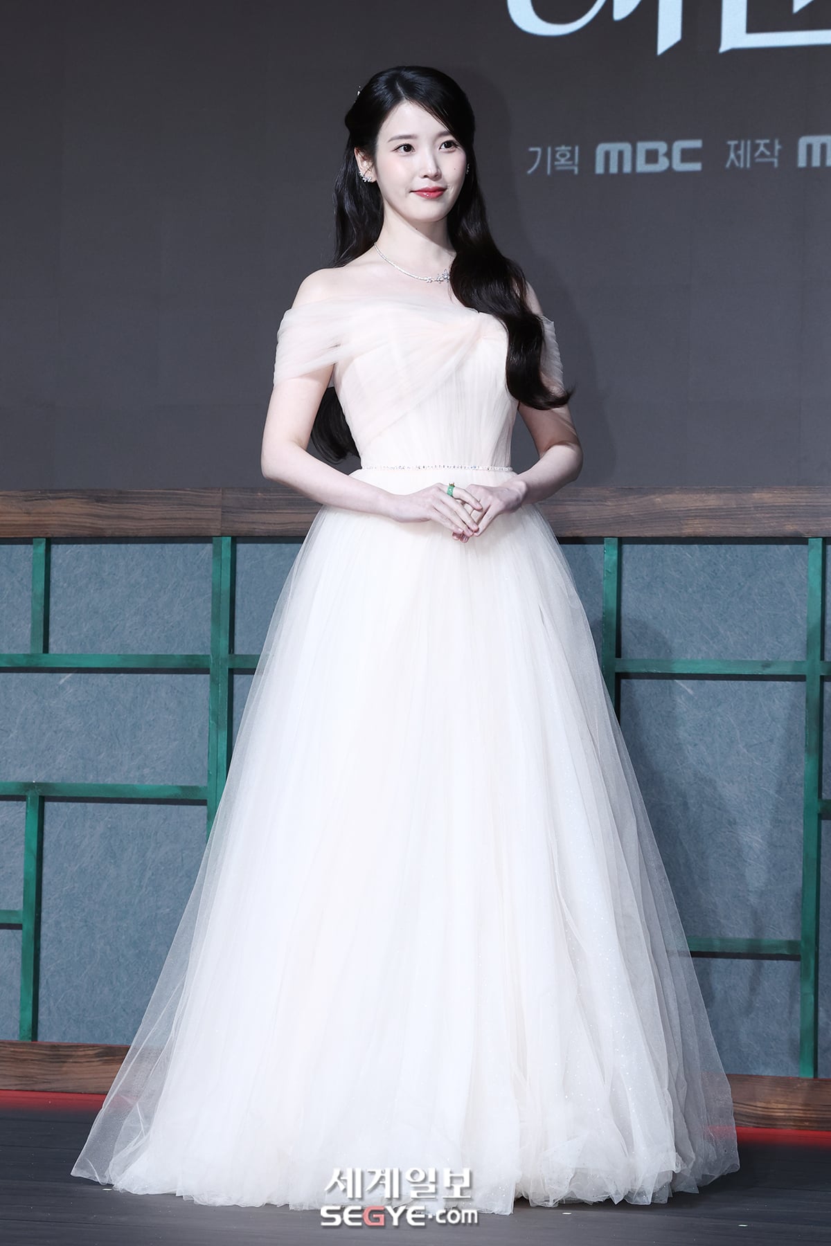 [잡담] 유애나면 오늘 아이유 헤메코 ㄹㅇ 좋아할듯 | 인스티즈
