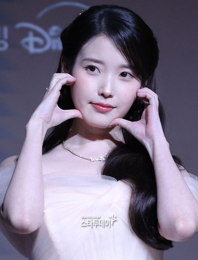 [잡담] 아이유 너무 예뻐 | 인스티즈