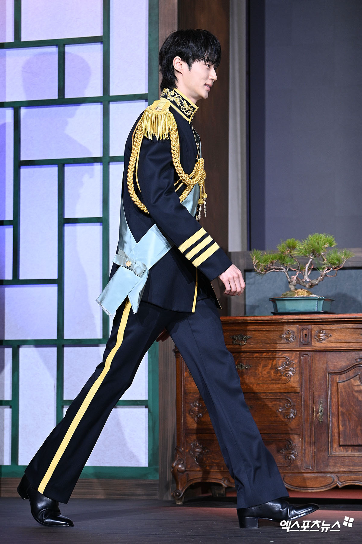 [잡담] 변우석 보폭 실화냐 | 인스티즈