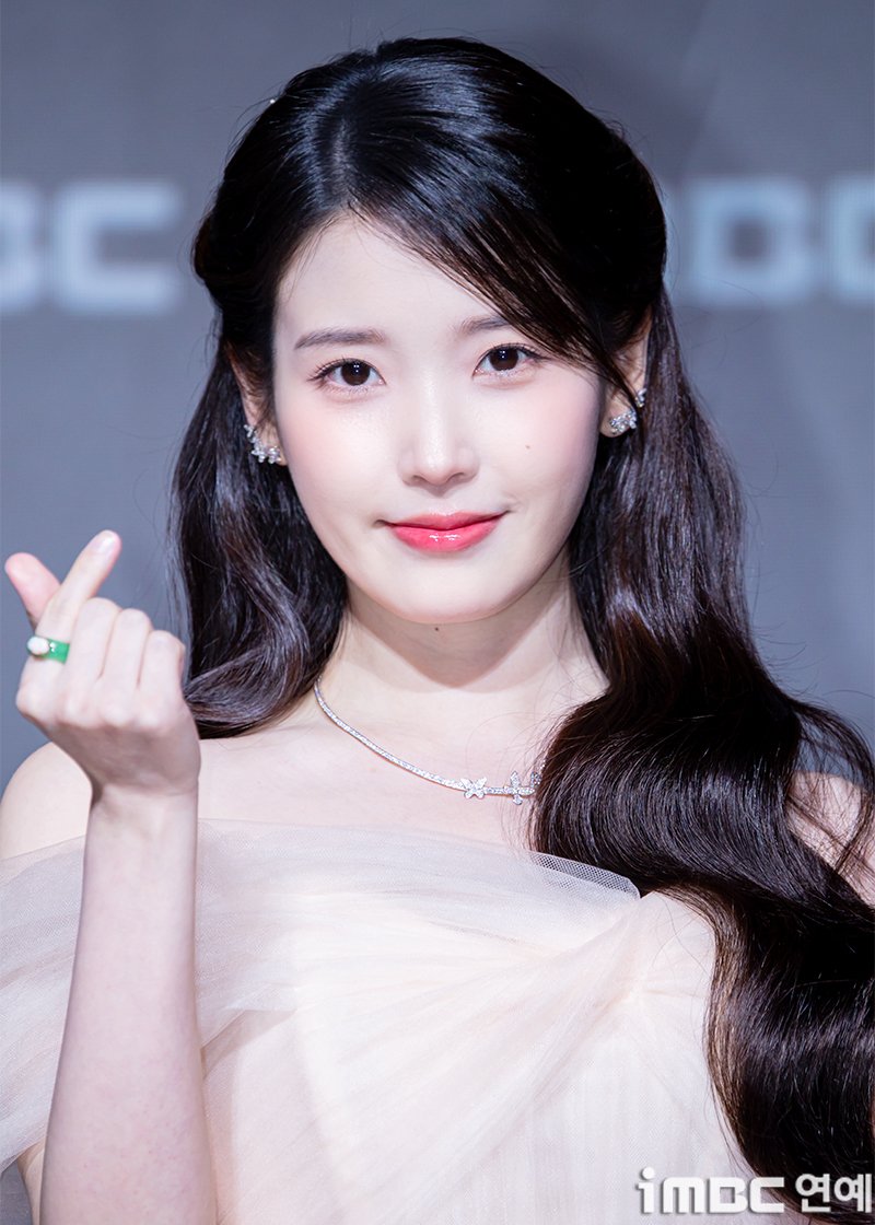 [잡담] 아이유 사진 보다 생각난 건데 | 인스티즈