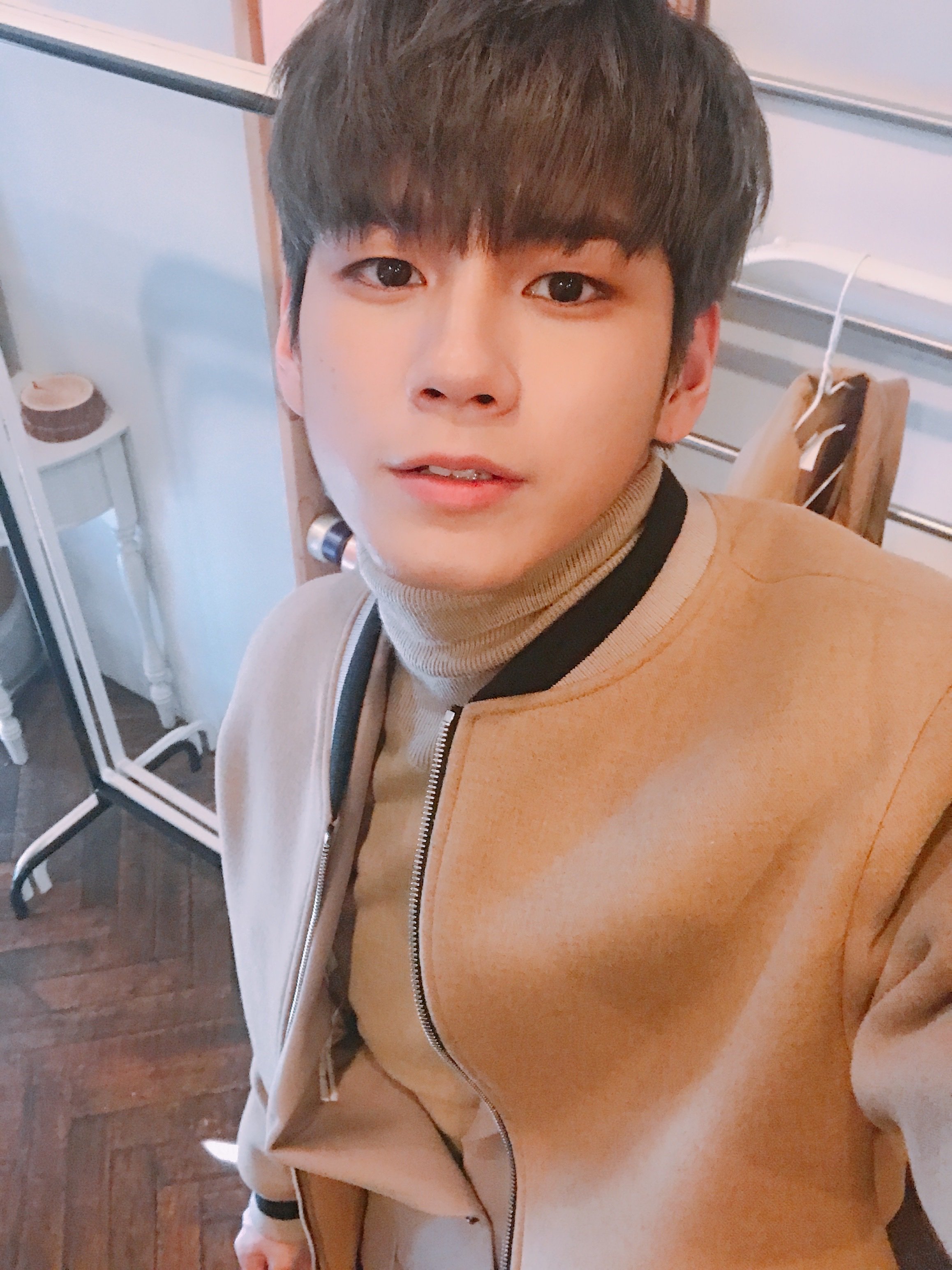 [잡담] 워너원 플챗 옹성우 사진 ㄹㅈㄷ임 | 인스티즈