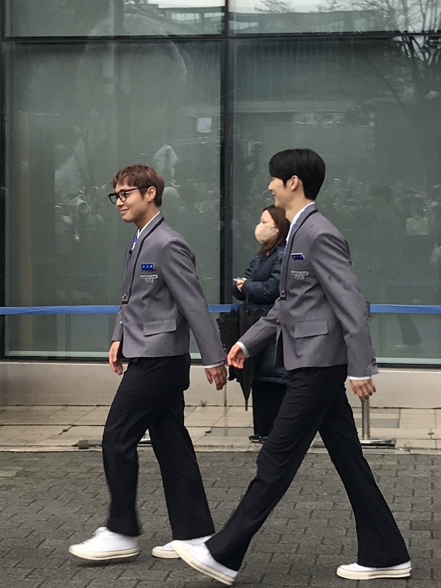 [잡담] 아 이거 윤가민이 연시은 따라다니는 거 같이 찍힘 | 인스티즈