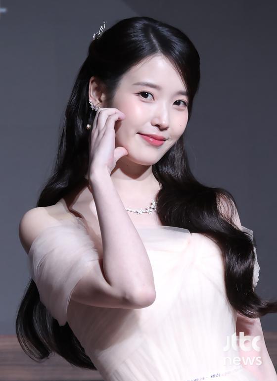 [잡담] 아이유) 오늘자 21세기대군부인 제작발표회 아이유 기사사진 | 인스티즈