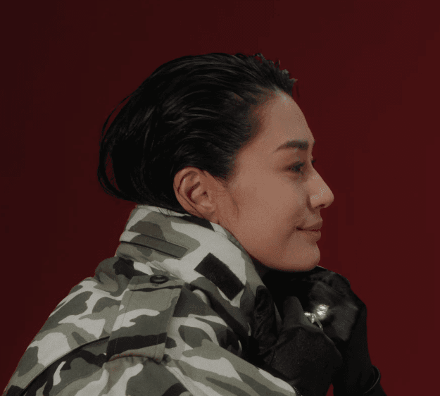 탑 신곡 뮤비 보다가 반한 여자 배우님….gif | 인스티즈