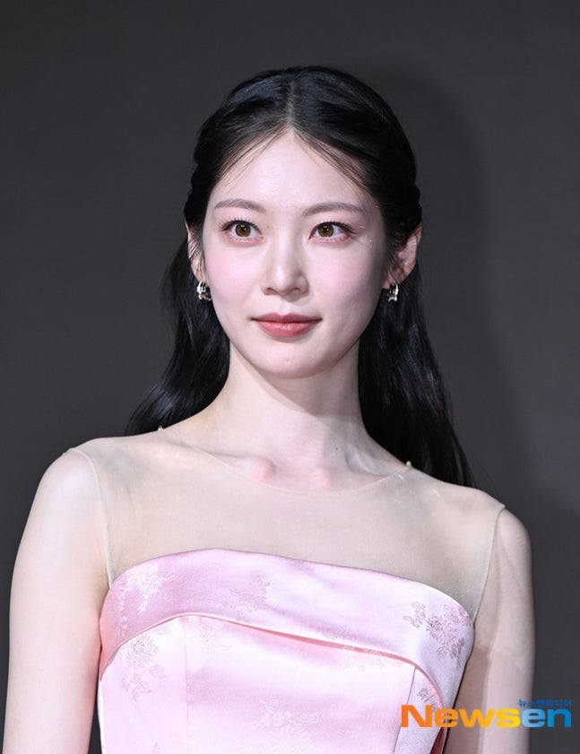 [잡담] 공승연) 260406 21세기대군부인 제작발표회 공승연 기사사진 | 인스티즈