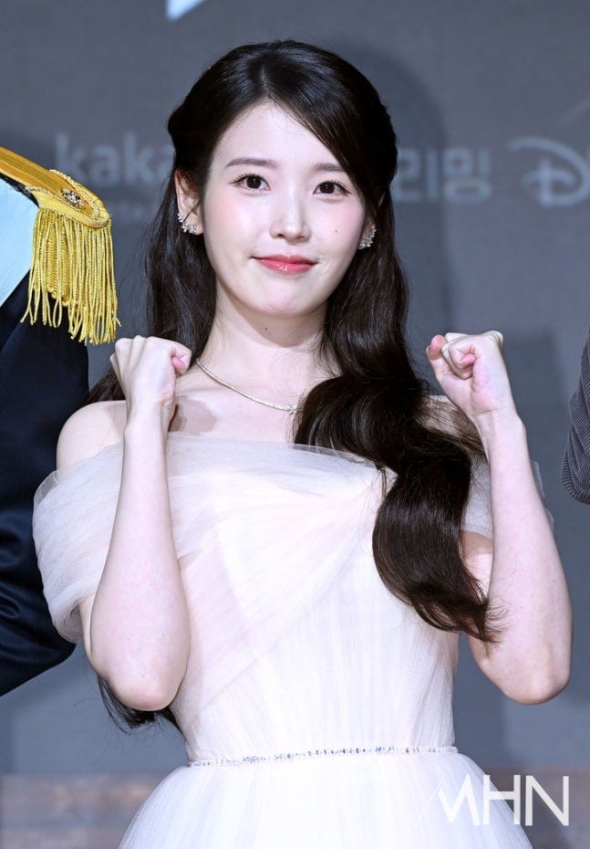 [잡담] 아이유) 오늘자 21세기대군부인 제작발표회 아이유 기사사진 | 인스티즈