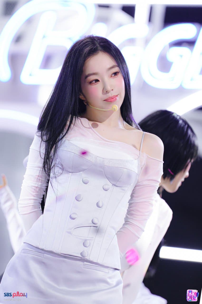 [잡담] 260405 아이린 인기가요 현장포토 사진 | 인스티즈