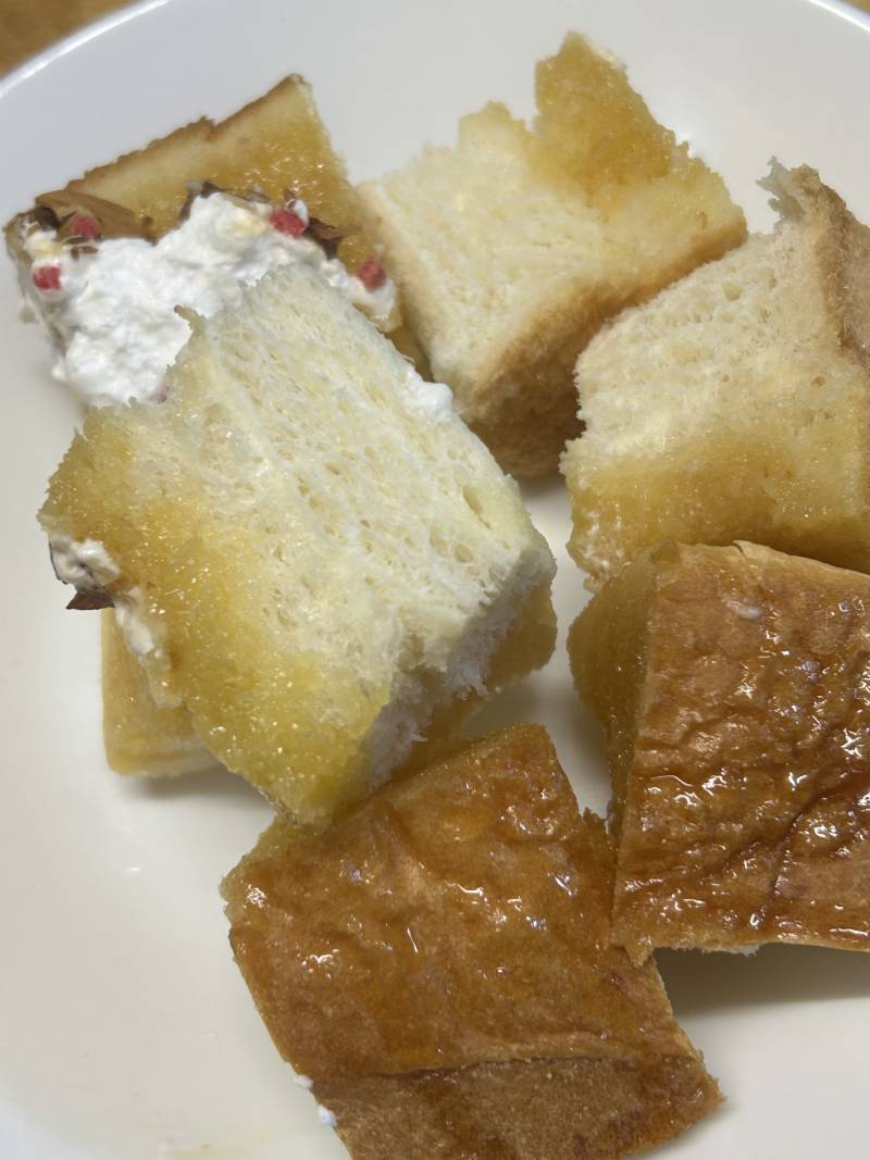 [잡담] 메가커피 알바생 있어? 허니브레드 원래 이래? | 인스티즈