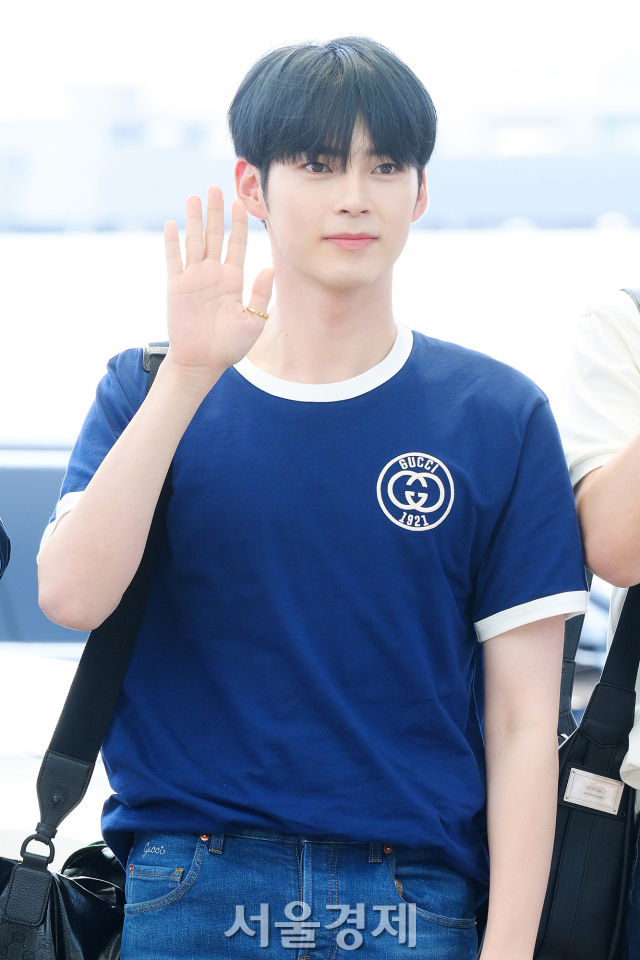 [잡담] 성한빈 링거티 잘어울려 | 인스티즈