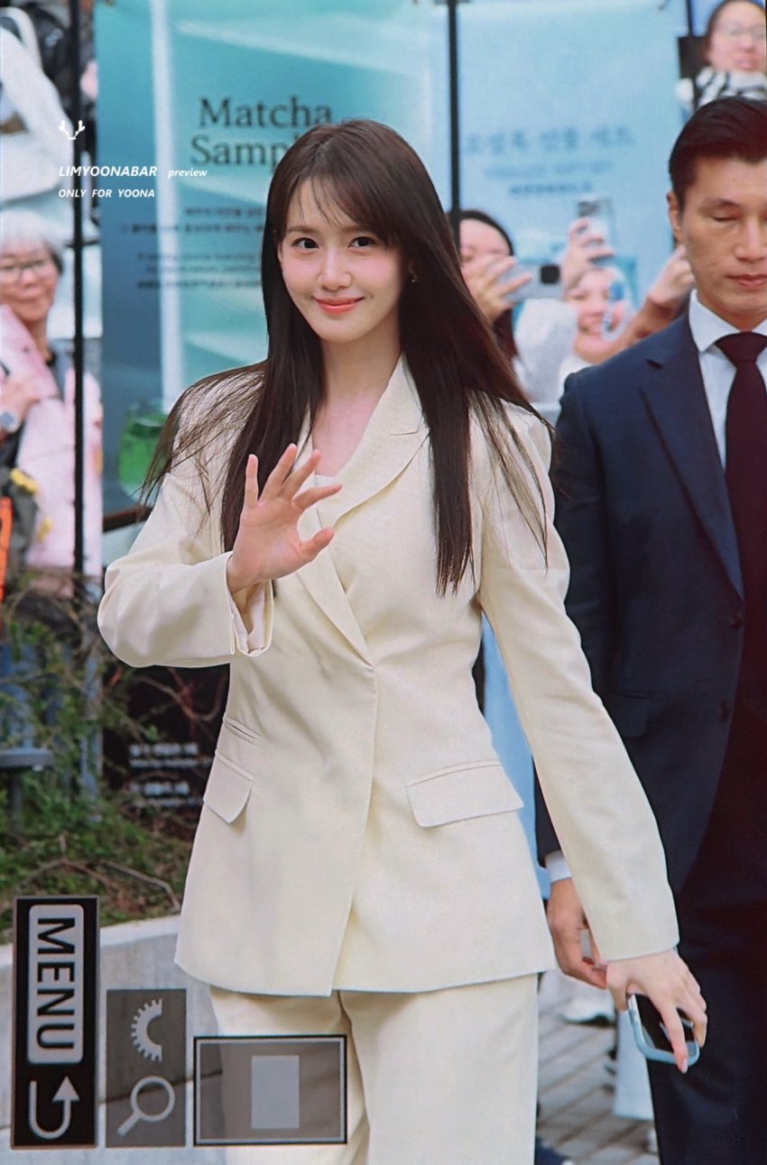 [잡담] 윤아) 오늘 윤아 가뜩이나 공주인데 살빠져서 콩만해졌어 | 인스티즈